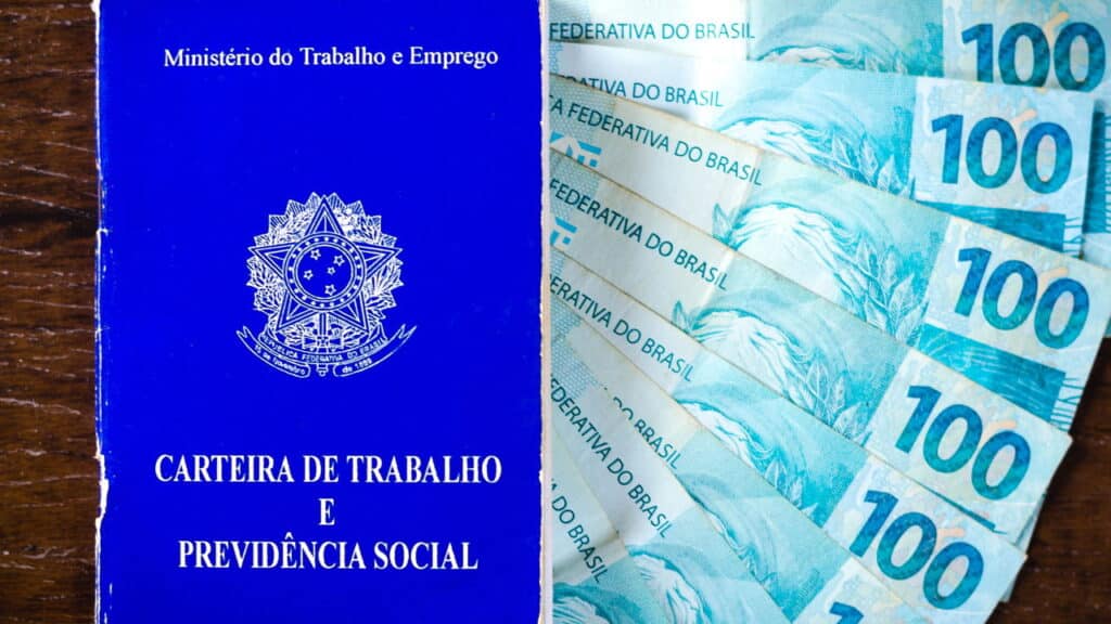 3,8 milhões de brasileiros já podem sacar o abono salarial