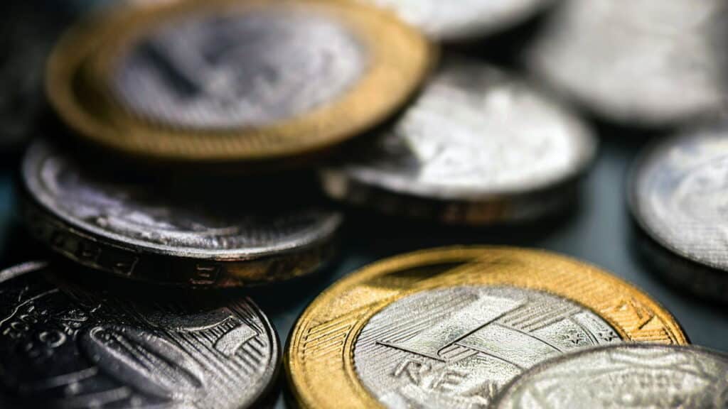 Banco Central emitiu alerta para quem tem moeda de R$ 1