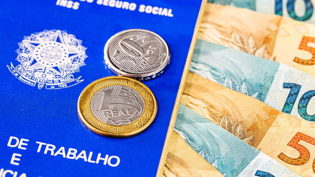 Desemprego cai em 2025 e surpreende com um dado que ninguém esperava