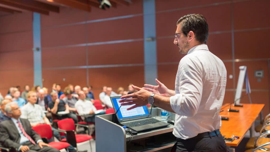 Programa do MEC oferece apoio financeiro para quem quer ser professor